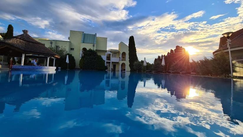 Mediterran Apartman With Pool Σίοφοκ Εξωτερικό φωτογραφία