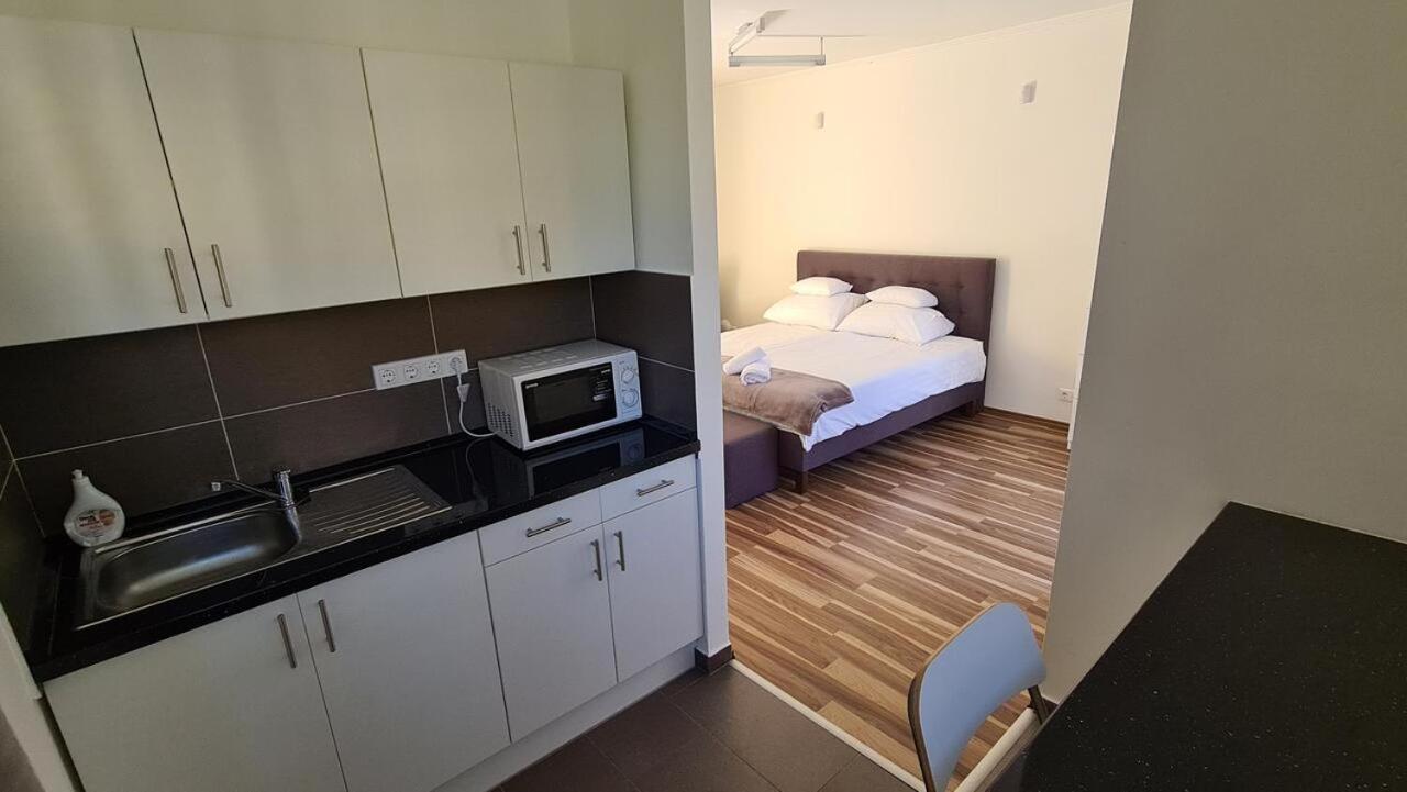 Mediterran Apartman With Pool Σίοφοκ Εξωτερικό φωτογραφία