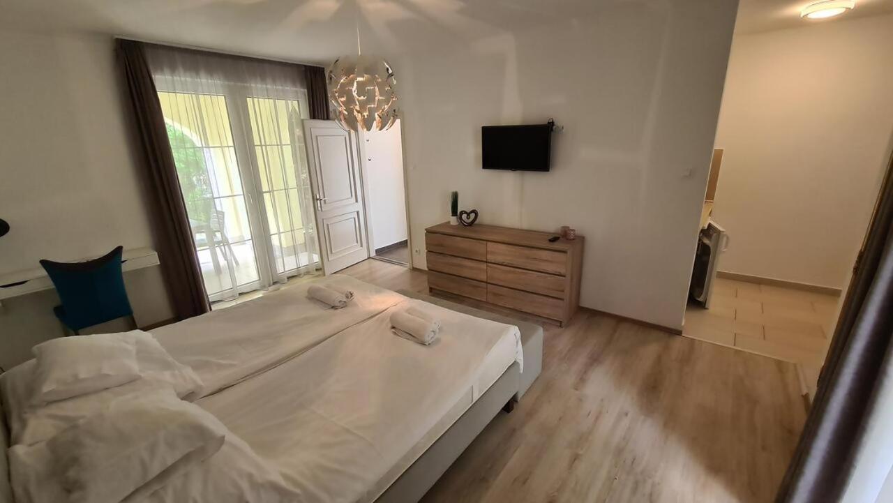 Mediterran Apartman With Pool Σίοφοκ Εξωτερικό φωτογραφία